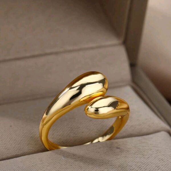Swervey Ring