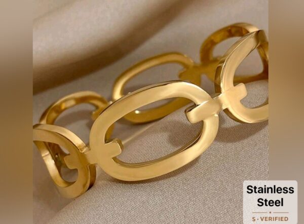 18k Gold Plated Chunky Circular Link Bracelet - Image 3