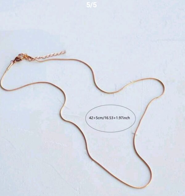Minimalist Classic Necklace Rose Gold - Image 4